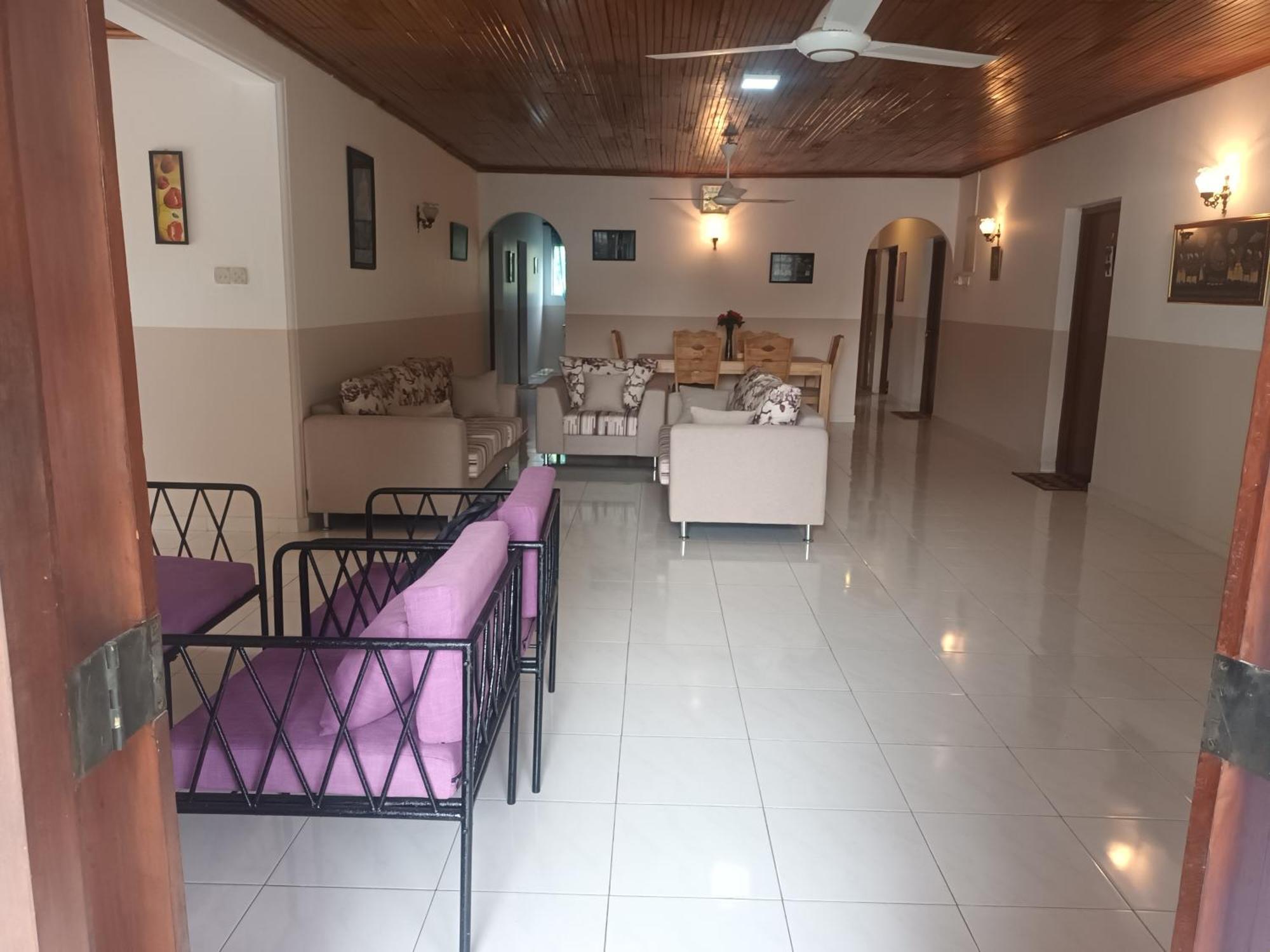 Lovely Flowers In Mount Lavinia Dehiwala-Mount Lavinia Exterior foto